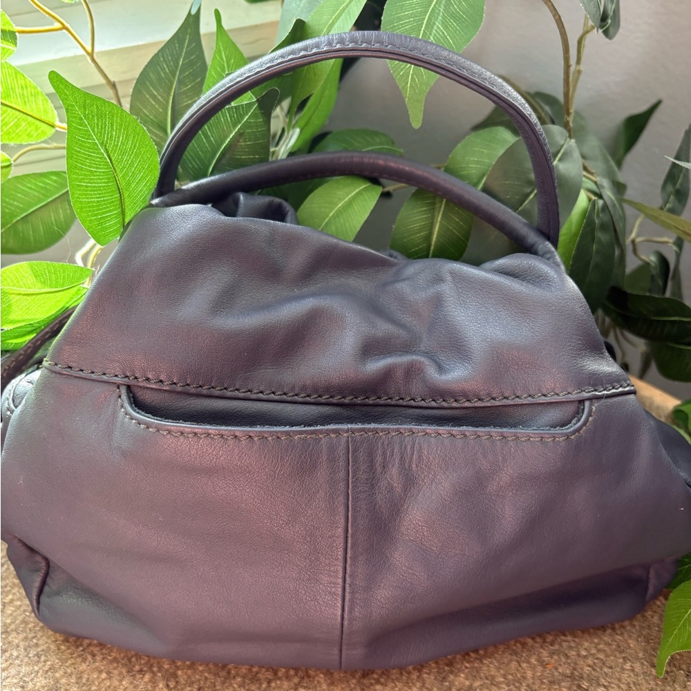 Little Bag That Has It All - Black Leather Handbag Crossbody Shoulderbag